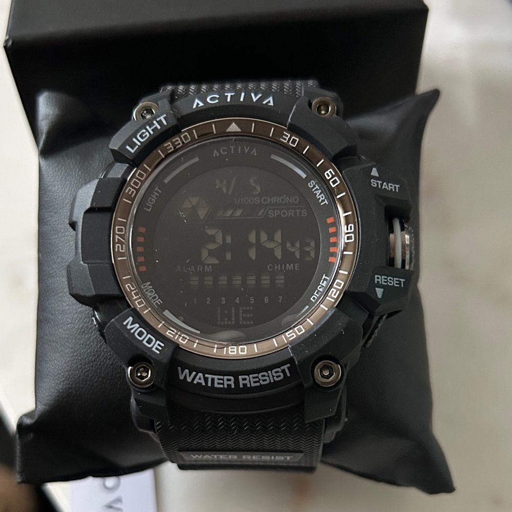 Activa Black‎ Sports Watch - Picture 2 of 5